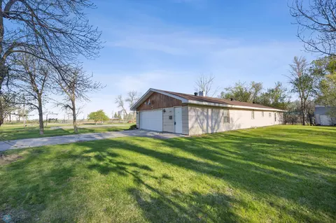 203 4th St, Argusville, ND 58005