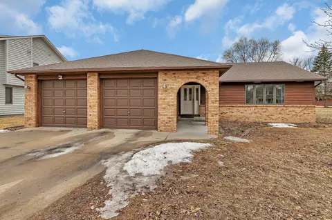 2866 Aurora Ct, Saint Cloud, MN 56303
