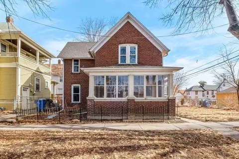 530 Kent St, Saint Paul, MN 55103