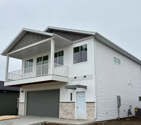 6763 66th Ave S, Horace, ND 58047