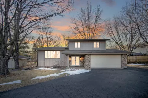 6135 Briardale Ct NE, Fridley, MN 55432
