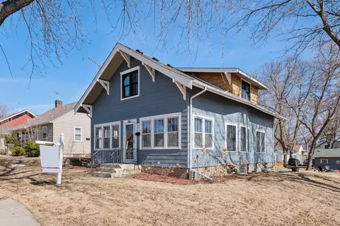 441 S Olive St, Waconia, MN 55387