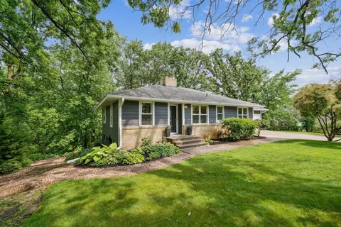 11924 Sunrise Ln, Minnetonka, MN 55343