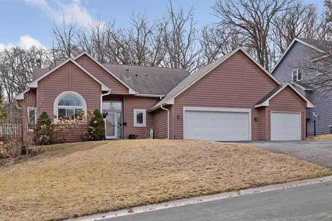 1384 Michelle Dr, Eagan, MN 55123