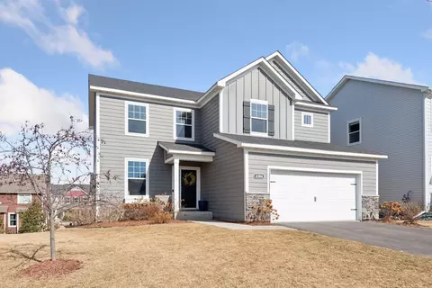4304 Cottagewood Ct, Minnetrista, MN 55331