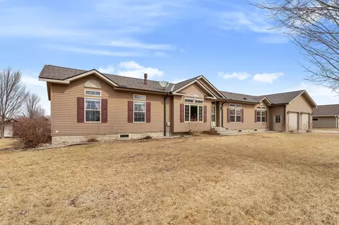 606 Appel St, Springfield, MN 56087