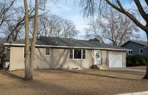 1601 6th St SW, Willmar, MN 56201