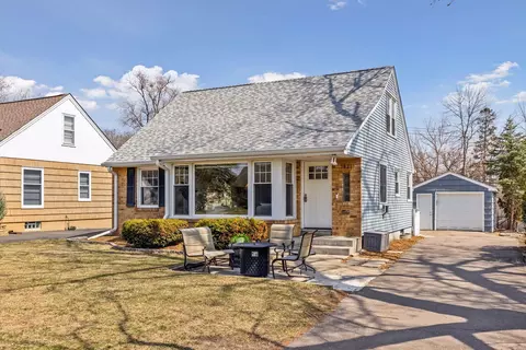 5821 York Ave S, Edina, MN 55410