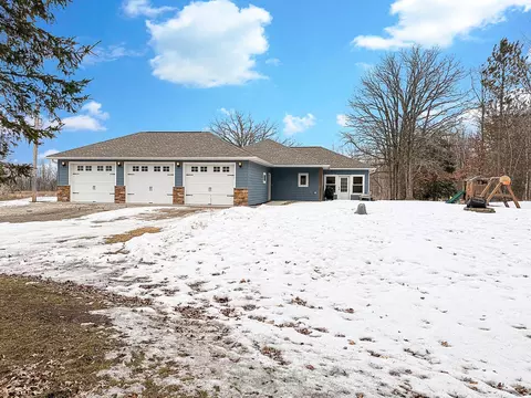 4334 Sunset Meadows Rd SW, Bemidji, MN 56601