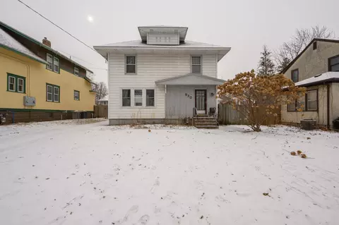 830 1st St NW, Rochester, MN 55901