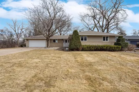 2160 Timmy St, Mendota Heights, MN 55120