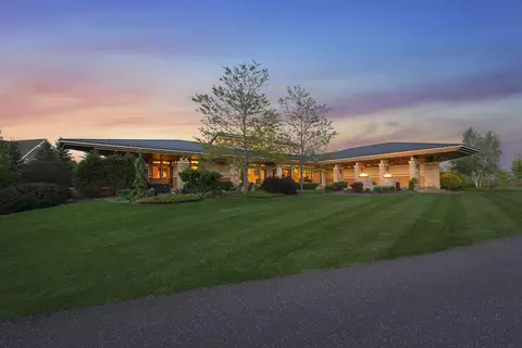 9601 Whistling Valley Rd, Lake Elmo, MN 55042