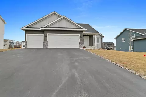 2305 Bronco Ln, Buffalo, MN 55313