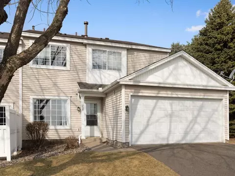 315 Leeward Trl, Woodbury, MN 55129