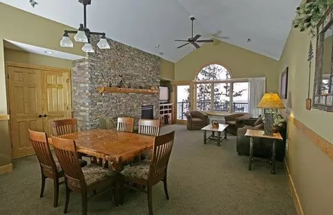 1412 Apt 5-502a Burlington Rd, Two Harbors, MN 55616