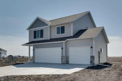 6627 Belding Dr S, Fargo, ND 58104