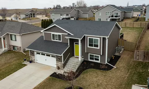4869 Bishop Ln NW, Rochester, MN 55901