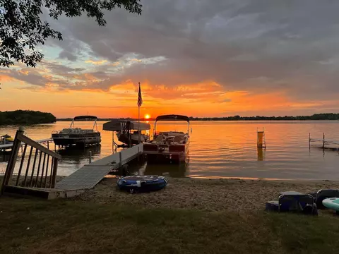 12904 2nd St NE, Spicer, MN 56288