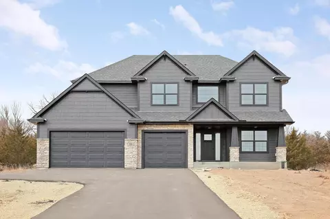 384 Moelter Ln, Hudson, WI 54016