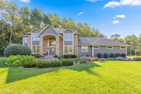 361 Mitchell Rd, Hudson, WI 54016