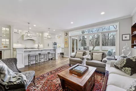 4610 France Ave S, Edina, MN 55410
