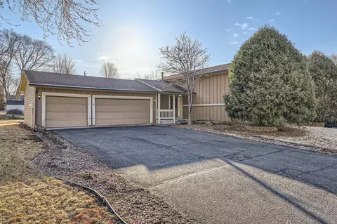 9140 Polaris Ln N, Maple Grove, MN 55369