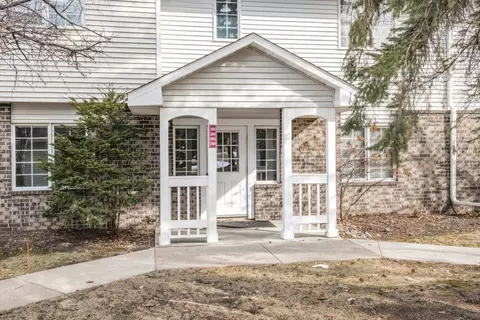 1063 Duckwood Dr #104, Eagan, MN 55123