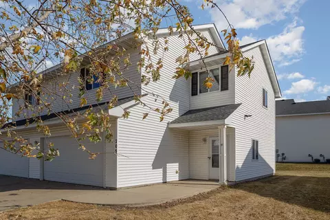 209 7th Ave NW #209, New Prague, MN 56071