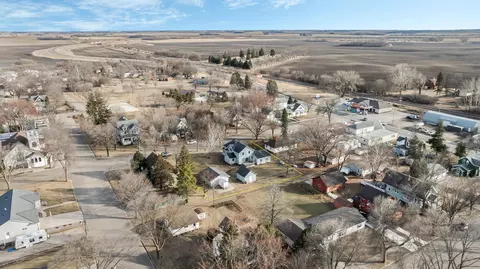 204 7th St N, Kerkhoven, MN 56252