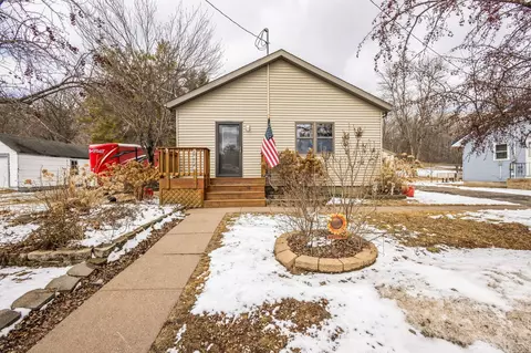 9424 Cable Rd, Little Falls, MN 56345