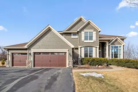 7124 Northwood Ct, Chanhassen, MN 55317