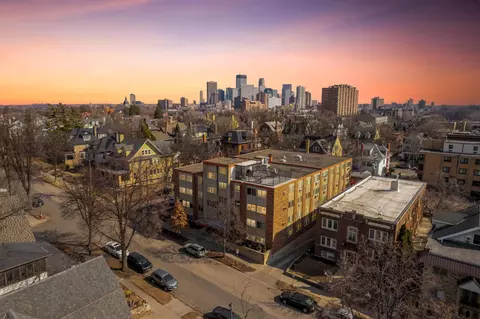 1901 Emerson Ave S #208, Minneapolis, MN 55403