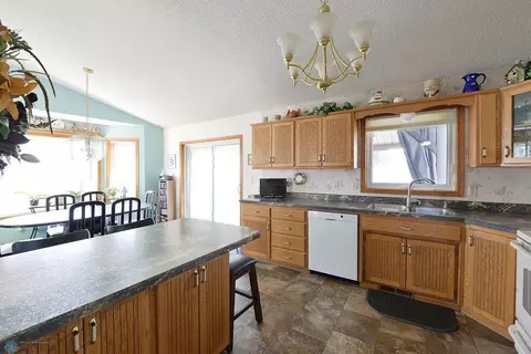 2802 24th Ave S, Fargo, ND 58103 photo 12
