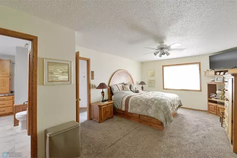 2802 24th Ave S, Fargo, ND 58103 photo 17