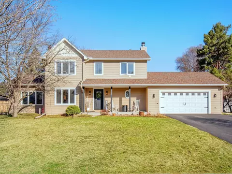 395 Bear Ave S, Vadnais Heights, MN 55127