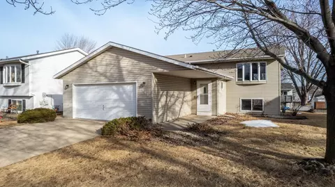 1945 49 12 St NW, Rochester, MN 55901