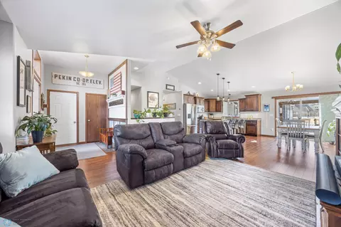 5607 67th St S, Fargo, ND 58104 photo 7