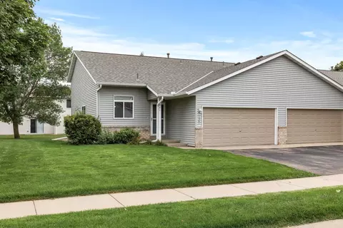 1561 Dublin Ct, Shakopee, MN 55379