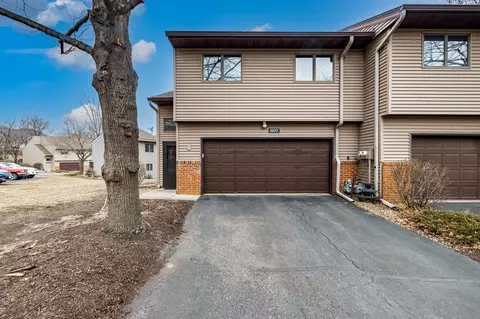 607 Dorland Rd S, Maplewood, MN 55119