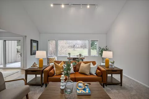 5721 Duncan Ln, Edina, MN 55436