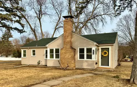 3026 Perry Ave N, Golden Valley, MN 55422