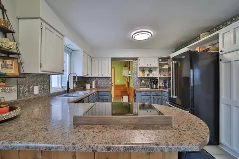 Kitchen - 13237 Norway Dr, Baxter, MN 56425 photo 2 of 6