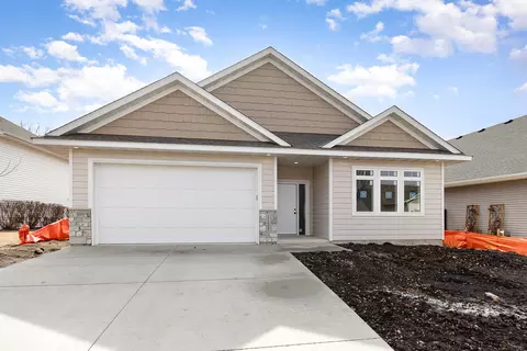 1122 Village St SE, New Prague, MN 56071