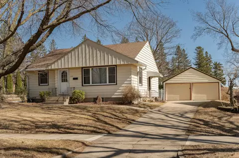1418 13th Ave NW, Rochester, MN 55901
