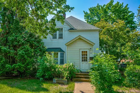 212 E 3rd St, New Richmond, WI 54017