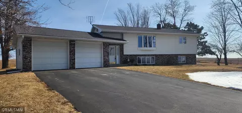 1679 100th St, New Richmond, WI 54017