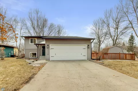 2114 26 12 Ave S, Fargo, ND 58103