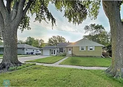 1718 6th St S, Moorhead, MN 56560