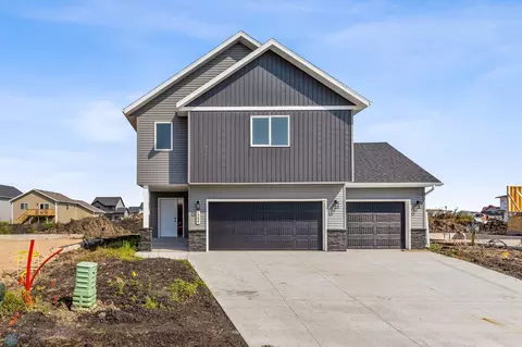 1299 Marlys Dr W, West Fargo, ND 58078