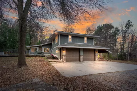 700 317th Ave NW, Cambridge, MN 55008